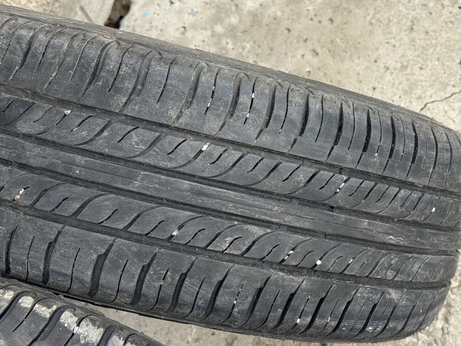 195|65 R15. Пара шин Triangle.