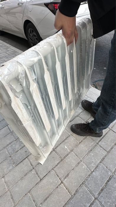 Продам алюминиевую батарею 10 секций