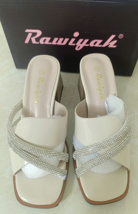 Женские тапочки 36 размер