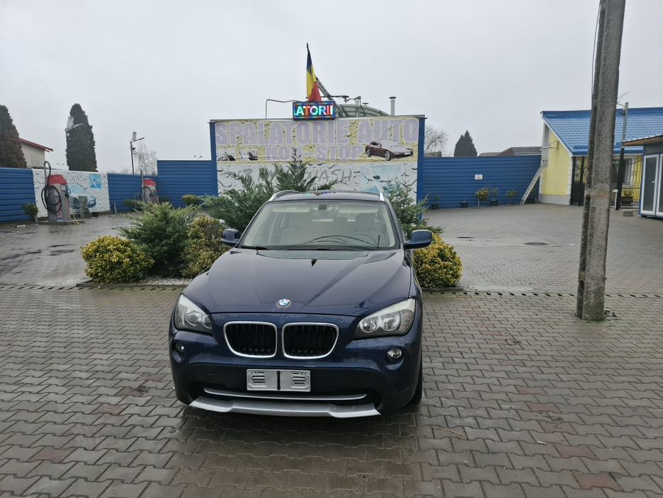 Vând BMW x1 ,automată