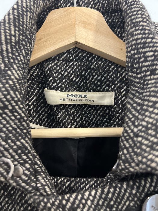 Стильное двубортое пальто Mexx