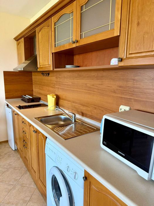 Двустаен апартамент в Обзор