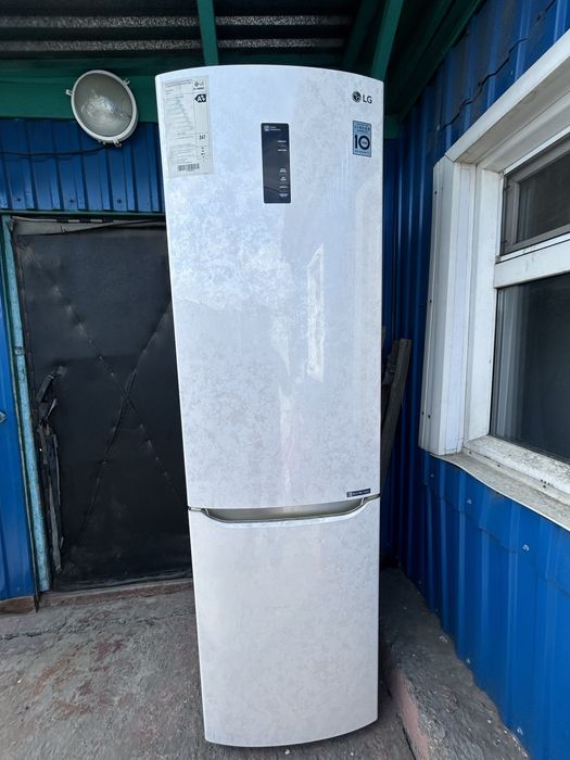 Продам холодильник LG