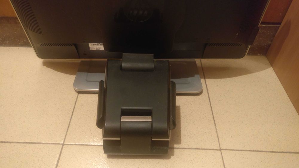 Монитор  HP w2207h