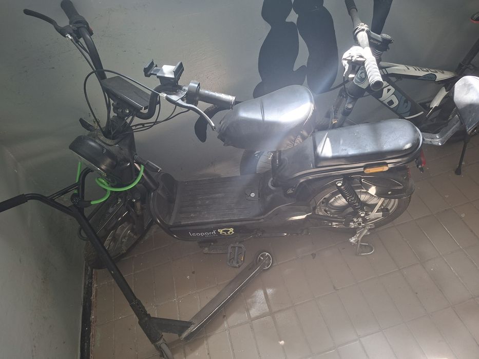 Продам Электросамокат