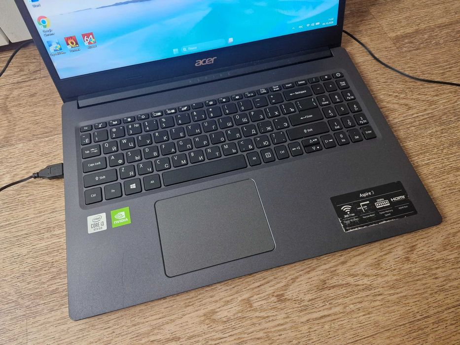 Acer i3-10 батарею держит 2,5ч. Комплект