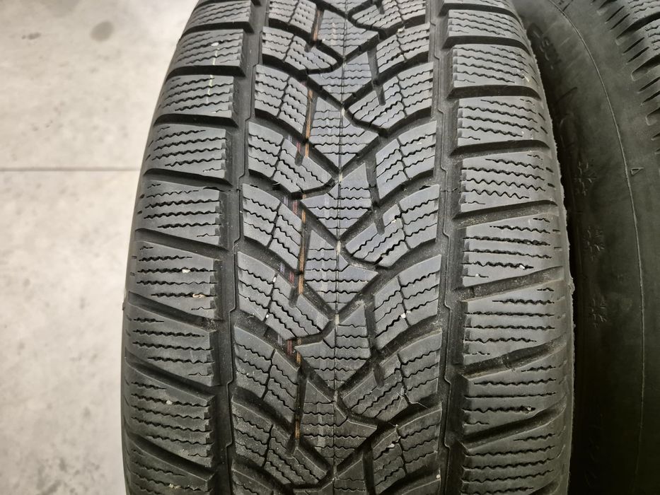 4 anvelope iarna Dunlop 235 60 18