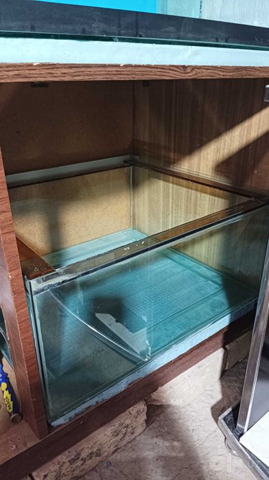 Продам аквариумы б/у