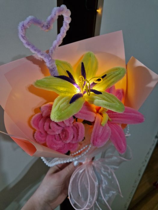 Buchet flori cu luminițe