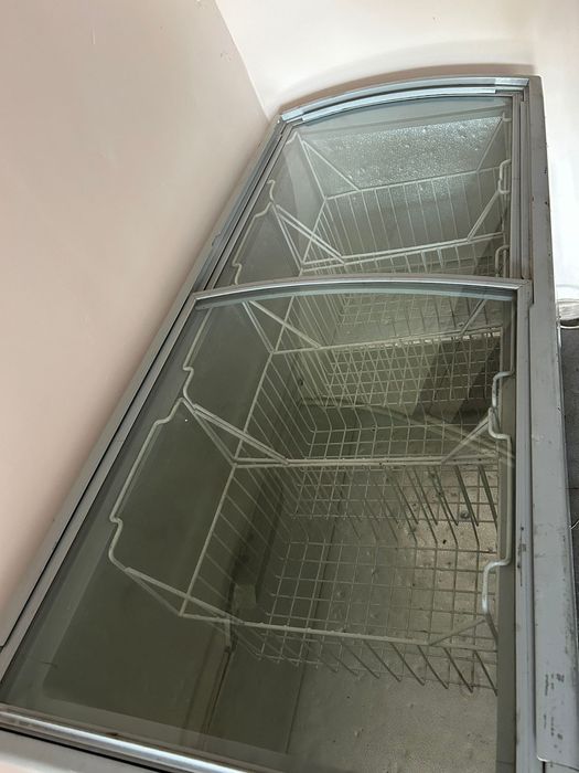 Продам морозильник