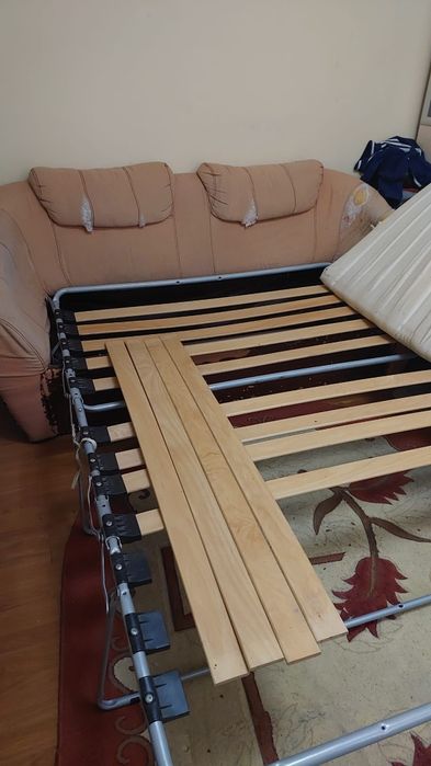 Donez canapea Rahova