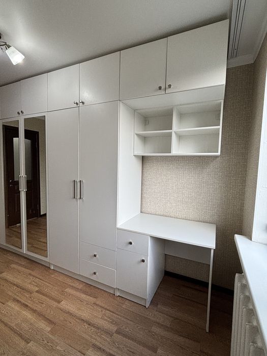 продам шкаф белый