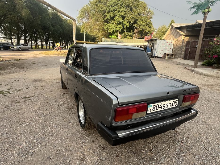 Ваз 2207 жигули.