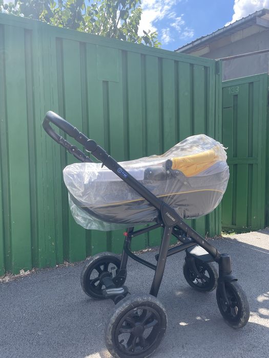 Carucior NEONEX ADAMEX . ( la jumatate din pret)