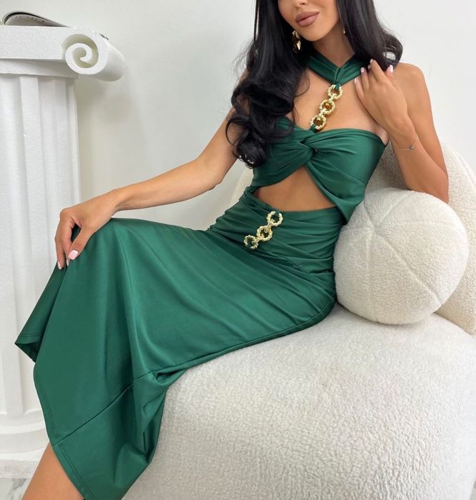 Зелена рокля LBD