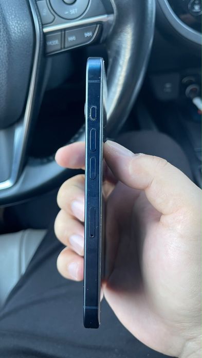 Iphone 15 pro емкость 77%
