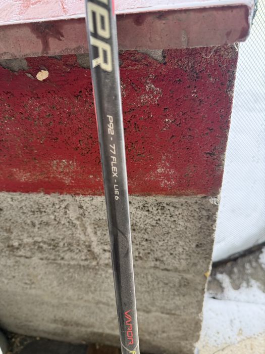 Продам хоккейные клюшки