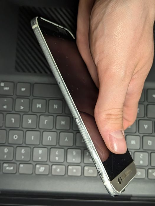 HTC One M8 смартфон