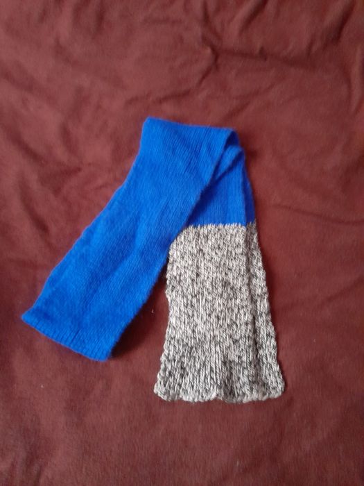 Продаю синий новый шарф