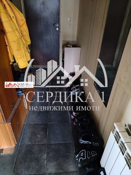 Продава се Тристаен апартамент в Перник, Тева - 90 кв.м за 907 €/кв.м - Снимка #2