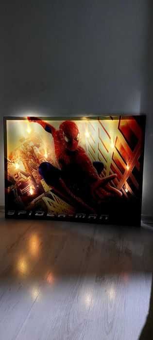 Светеща  картина