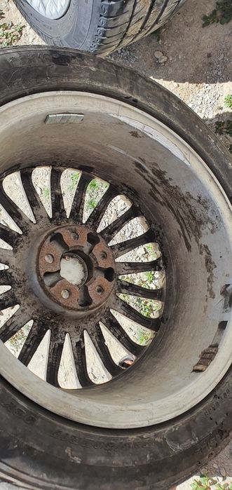 Vând jante cu cauciucuri alfa romeo
