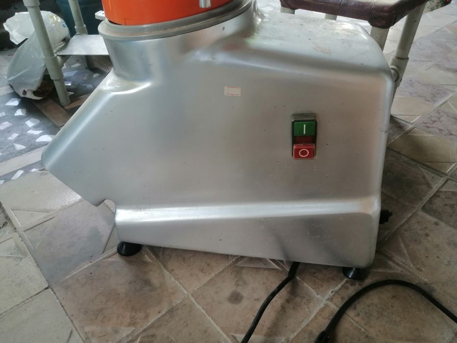 Срочно продам овощерезку