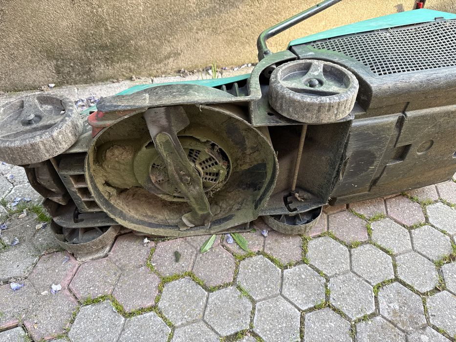 Bosch arm 3200 mosina tuns iarba