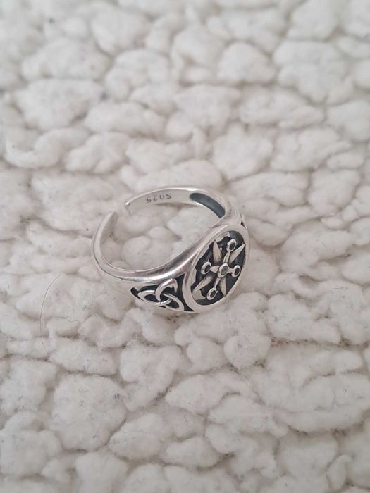 Сребърен пръстен S925 Компас с камъни и трикверта, универсален размер