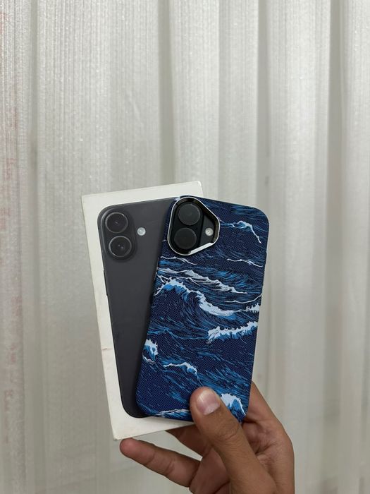 iPhone-16-Black.