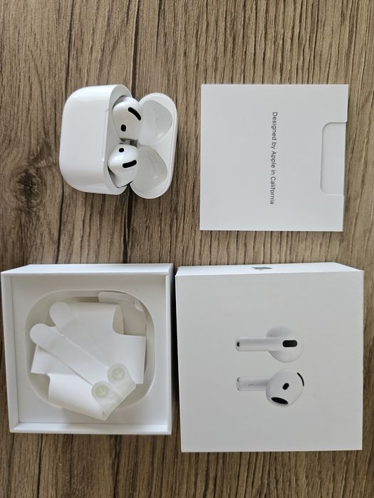 Наушники Airpods 4