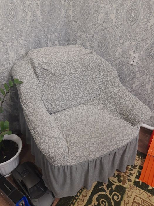 Продам диван и кресло