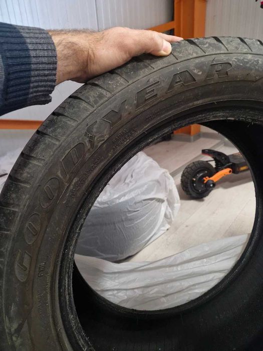 Гуми Good Year all seasons 285 45 R20 Run Flat