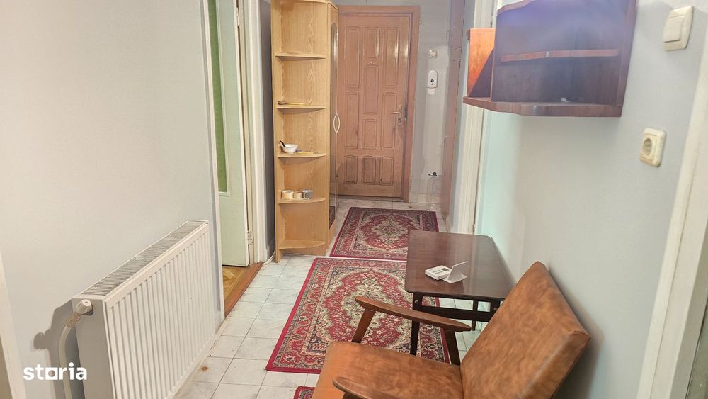 Vand apartament cu 3 camere decomandat in Deva, George Enescu etaj 1,
