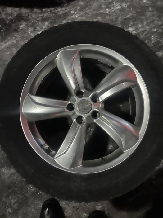 Диска с шинами р 255/55/19