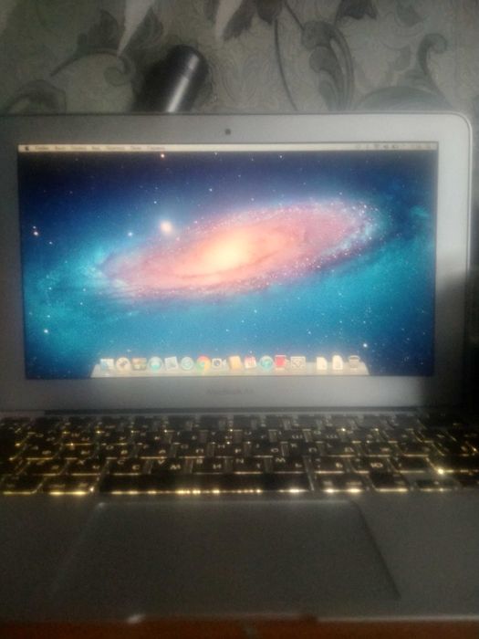 Срочно продам мак бук