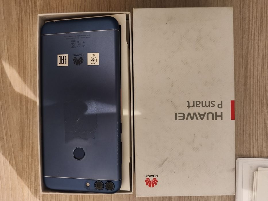 Продам телефон Huawei P smart