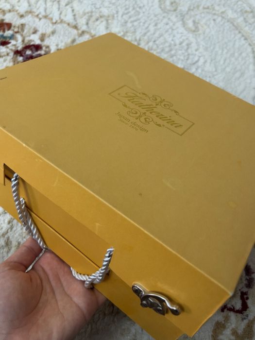 Фарфоровые чашки 6шт