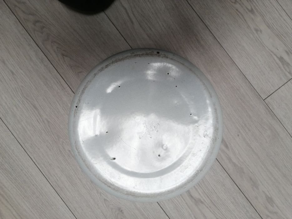 Продается эмалированная кастрюля