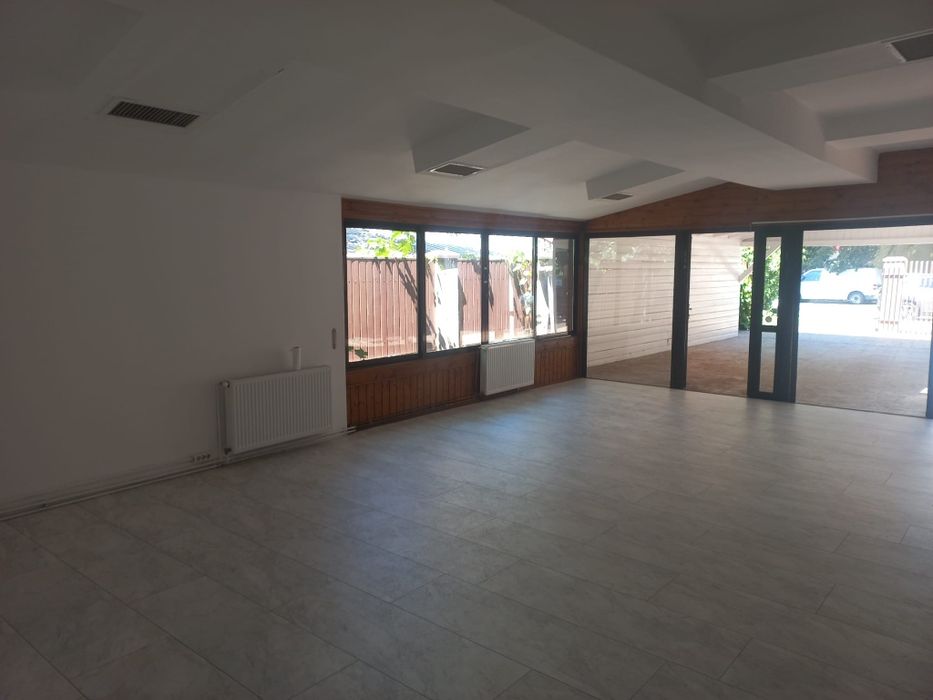 Proprietar inchiriez spatiu