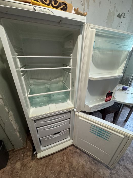 Продам холодильник
