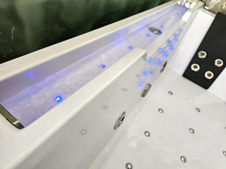 Джакузи за двама Хидромасажна Вана с Подгрев  1.80х1.20