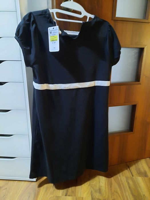 Vand rochie Zara, noua