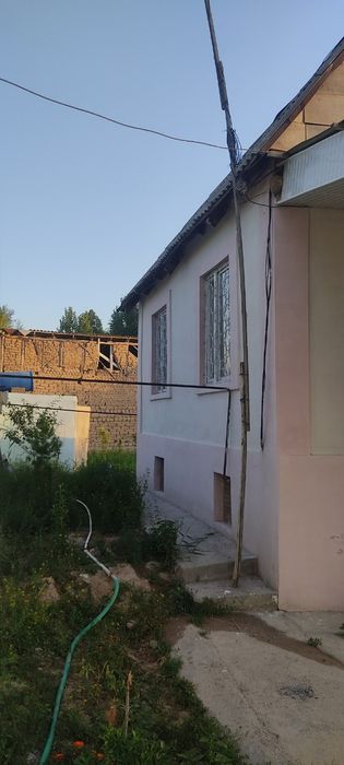 Nazarbek tekistilda hovli sotiladi yoki Arenda beriladi