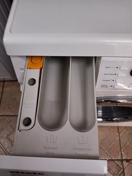 Пералня Миеле Miele W 5825 Made in Germany 7кг  24 месеца гаранция!