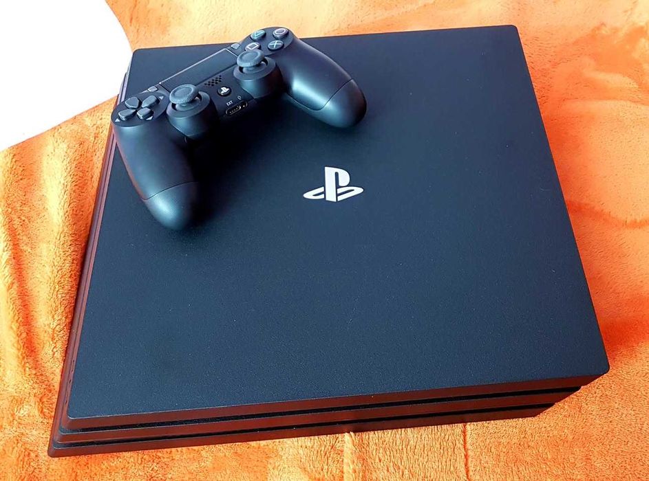 PlayStation 4 Pro 1TB – Ca Nou, Ultimul Model, Cutie & Accesorii