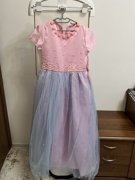 Платье одевали 1 раз, рост 110 см