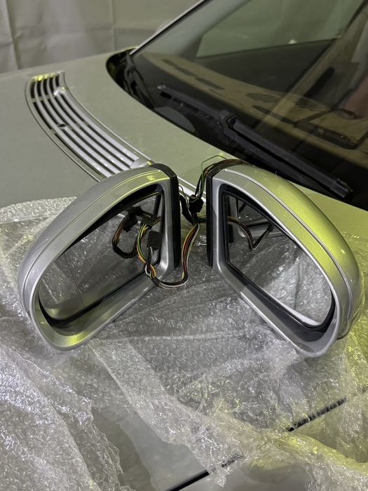 Продам зеркала боковые на мерседес