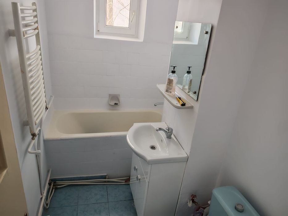 Închiriez apartament 2 camere