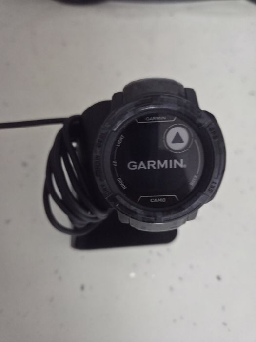Vând ceas Garmin Instinct 2 Camo